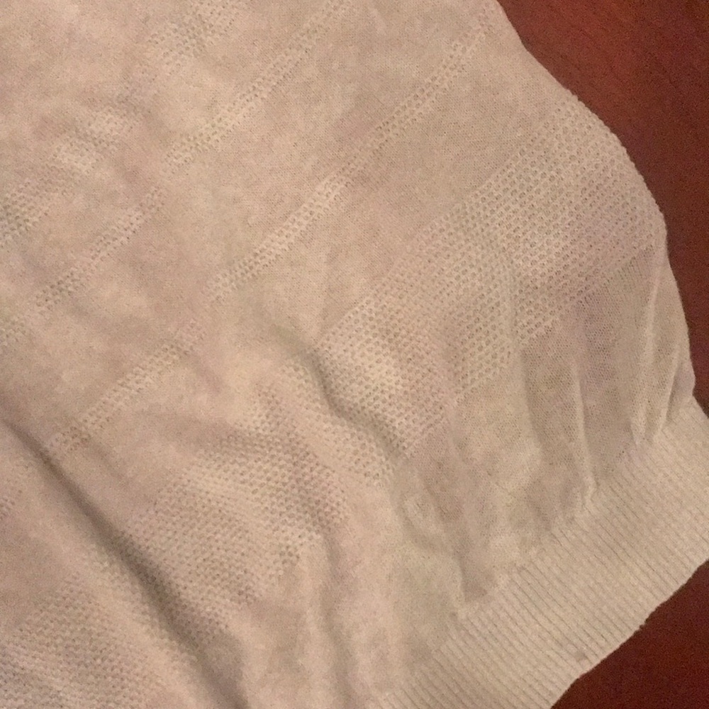 Light Weight sweater - Picture 2 of 5